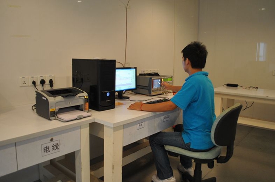 ��ż���ʵ����